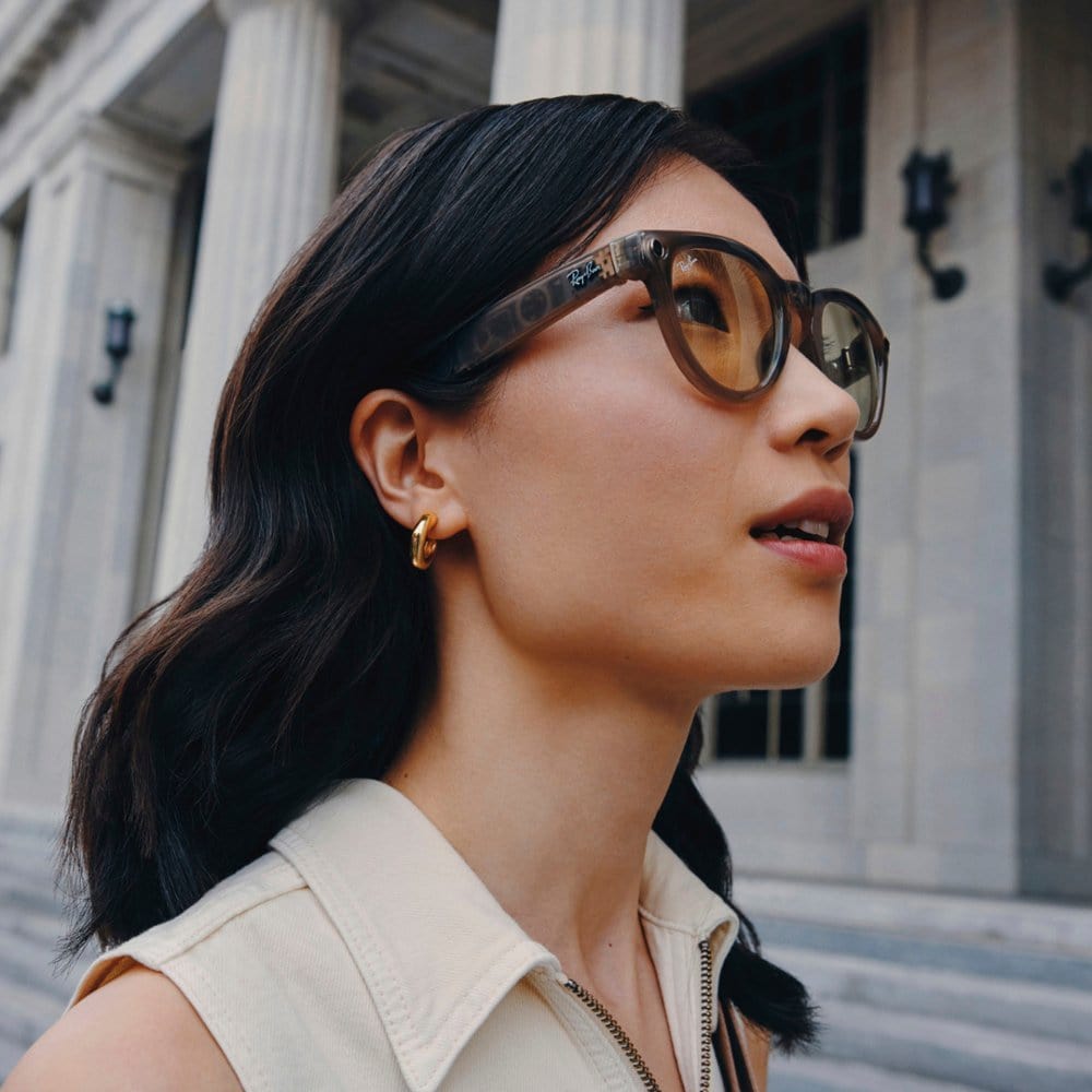 Nuvana Tech Nigeria Ray-Ban Meta - Wayfarer Smart Glasses with Meta Ai, Audio, Photo, Video Compatibility - Clear to Green Transitions Lenses